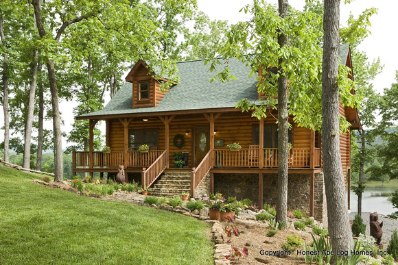 Exterior, horizontal, front elevation, Alderson residence, Clinton, Arkansas, Honest Abe Log Homes